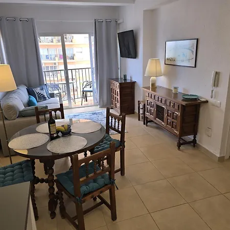 Lägenhet First Line Sea View *